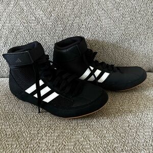 adidas Youth Wrestling Shoes black w. white stripes lace up with hook and loop